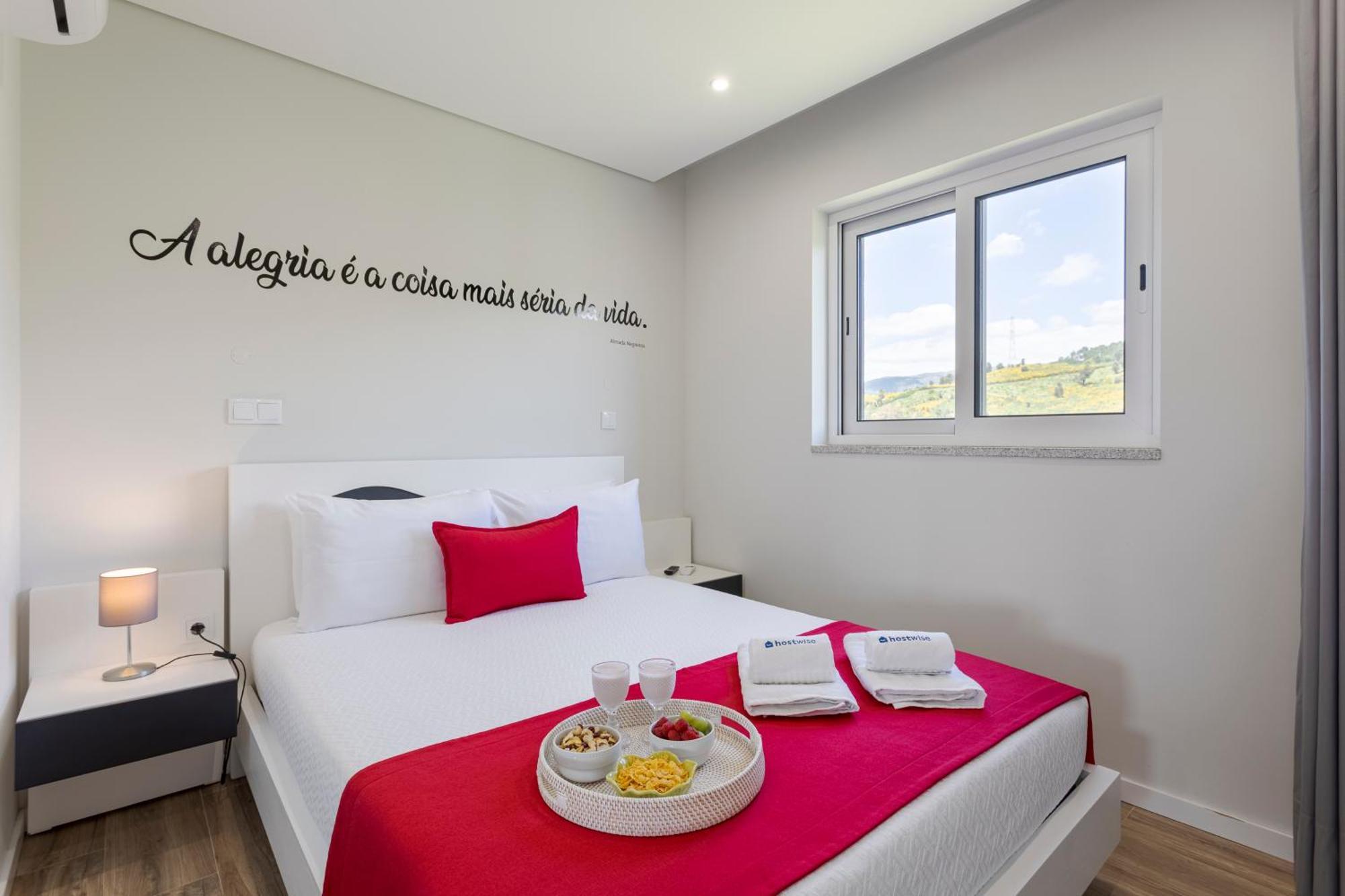 Spacious Pool & Douro View By Host Wise Couette-café