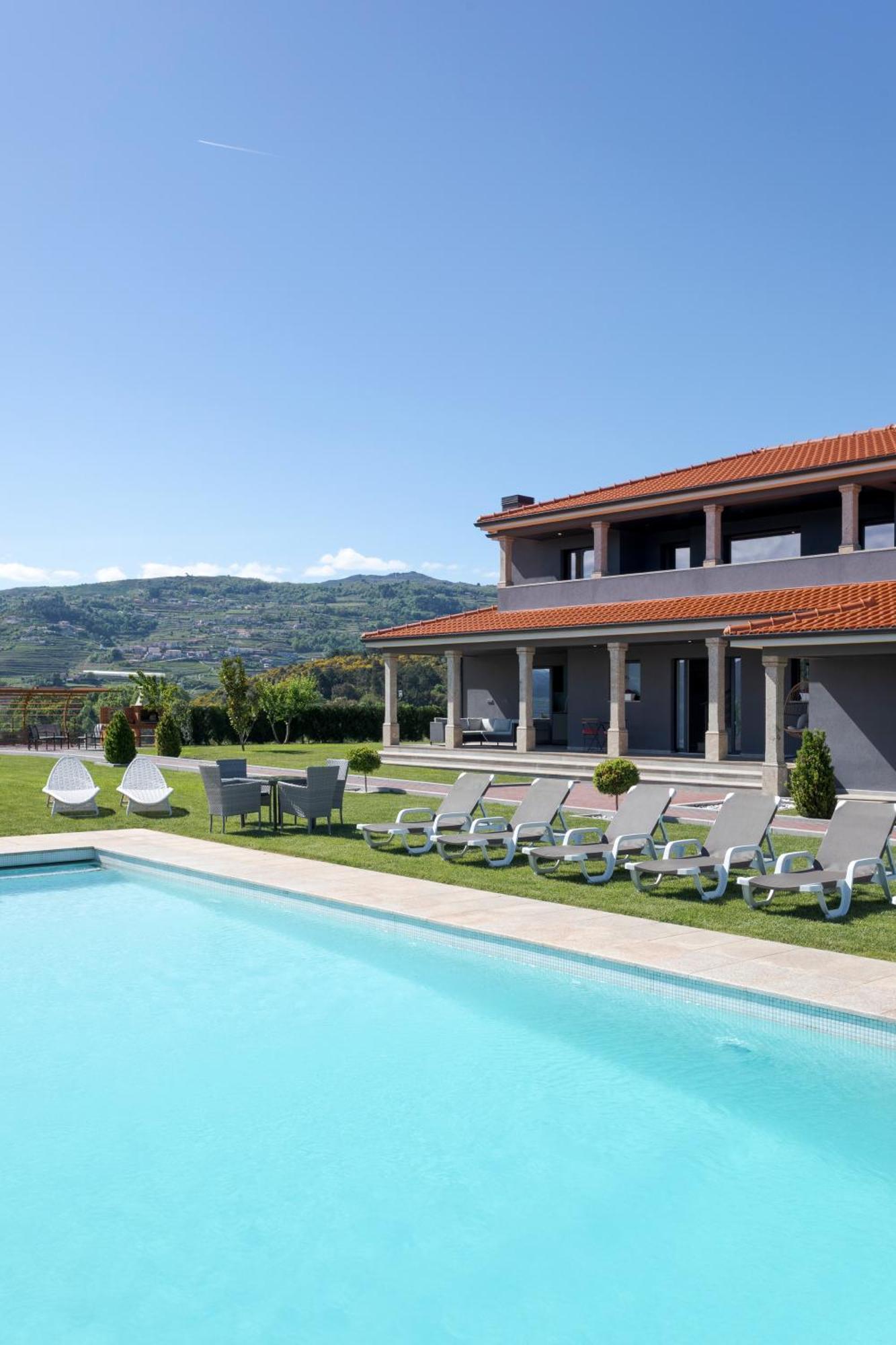 Spacious Pool & Douro View By Host Wise Santa Marinha do Zêzere