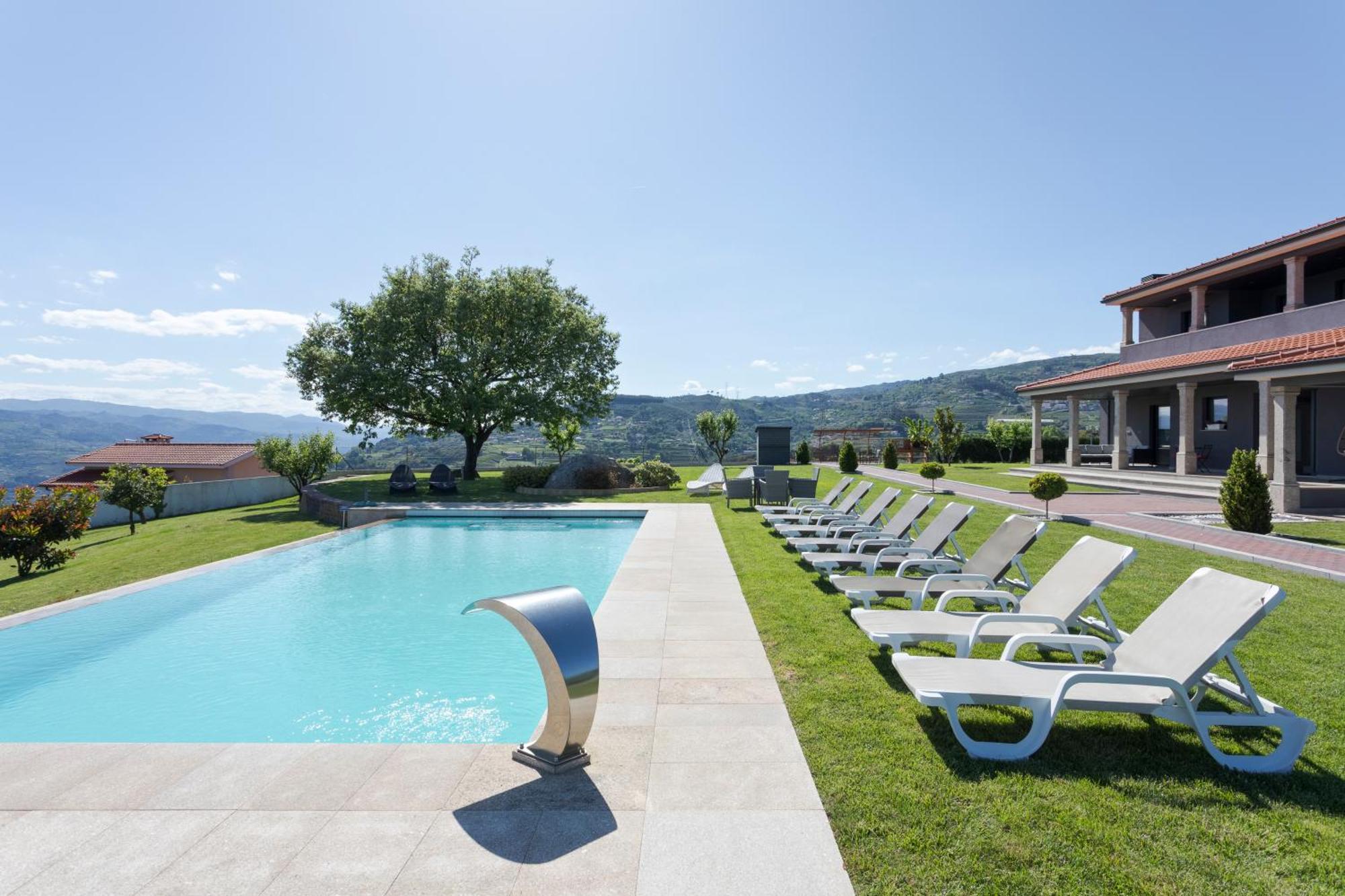 Spacious Pool & Douro View By Host Wise * Santa Marinha do Zêzere