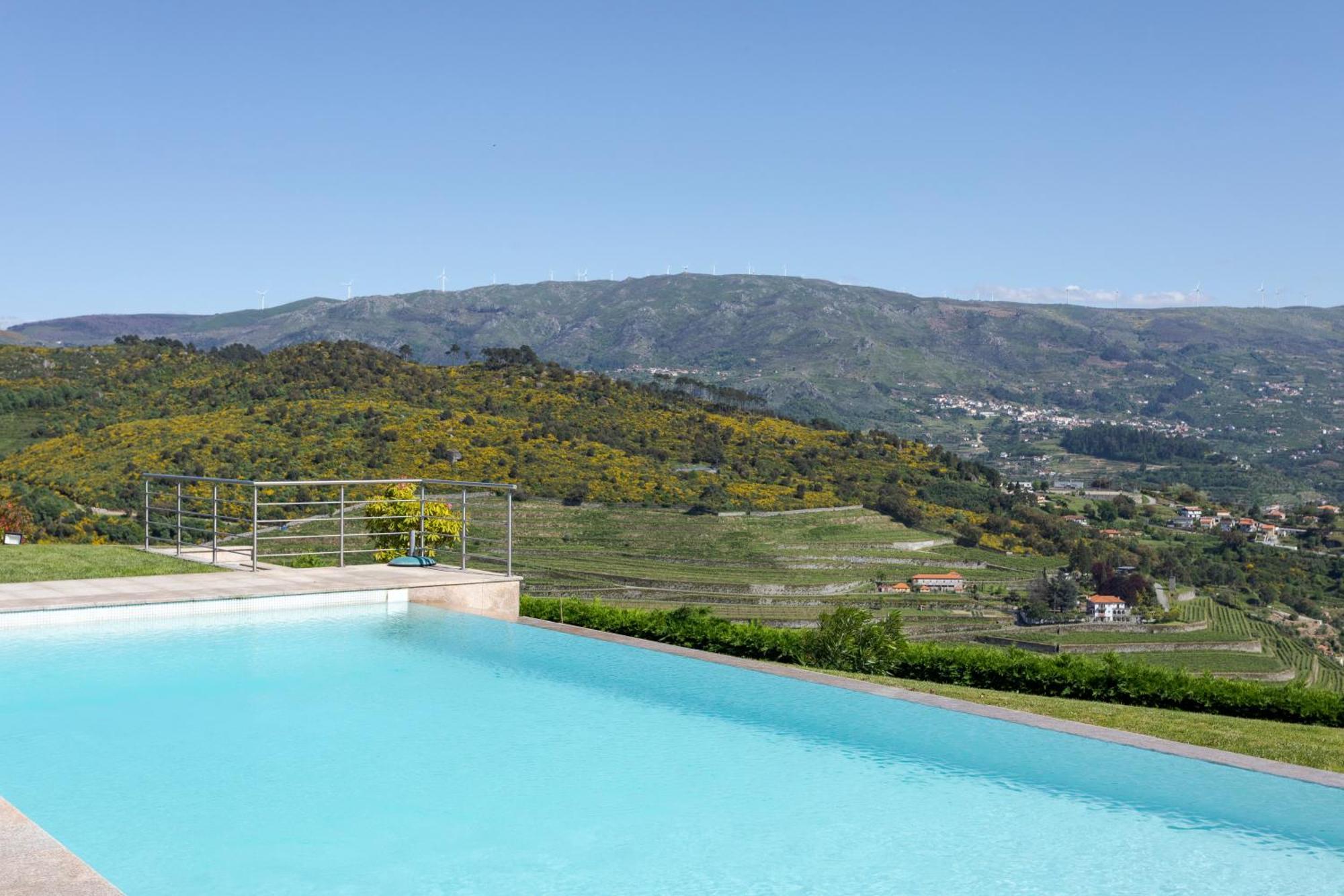 Spacious Pool & Douro View By Host Wise