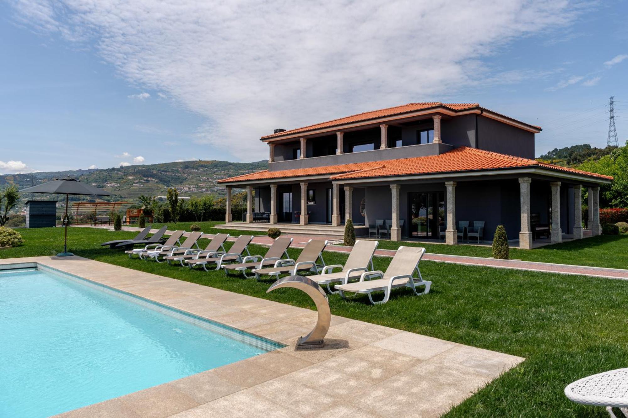 Spacious Pool & Douro View By Host Wise * Santa Marinha do Zêzere