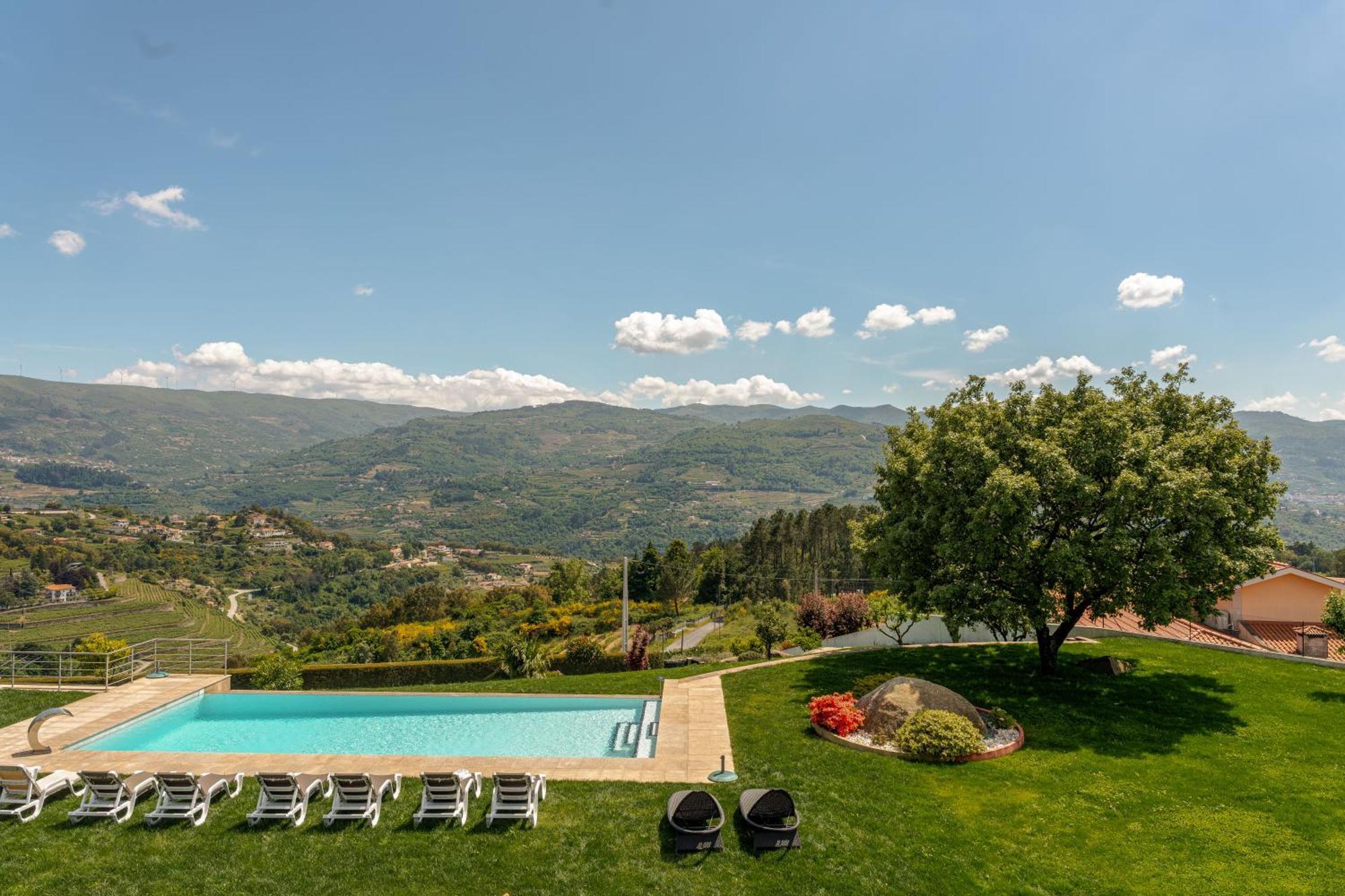 Spacious Pool & Douro View By Host Wise * Santa Marinha do Zêzere